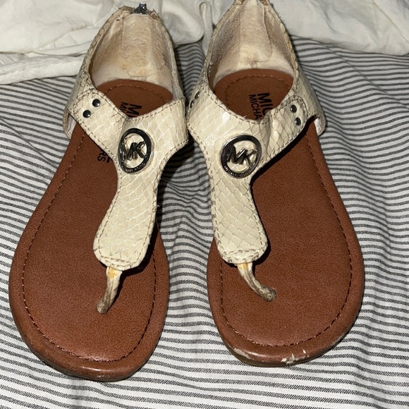 Girls MK Michael Kors thong sandals size 10 with zipper up back of foot - Picture 1 of 8